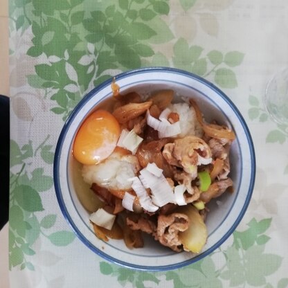 たまごと、醤油ダレの味がマッチしてお昼にピッタリで簡単で美味しかったです